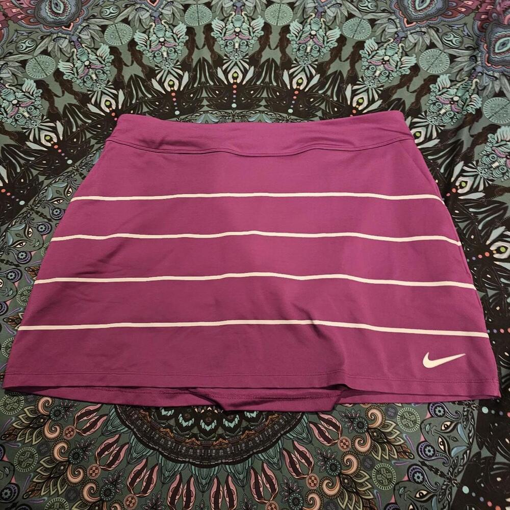 Nike Women's White and Purple Dri-Fit Skirt